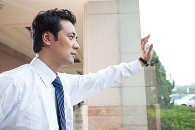 八月新游玩什么？双点校园、咩咩启示录、漫威蜘蛛侠